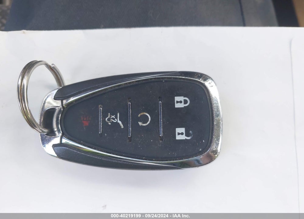 2018 CHEVROLET EQUINOX LT VIN: 2GNAXJEV3J6195621