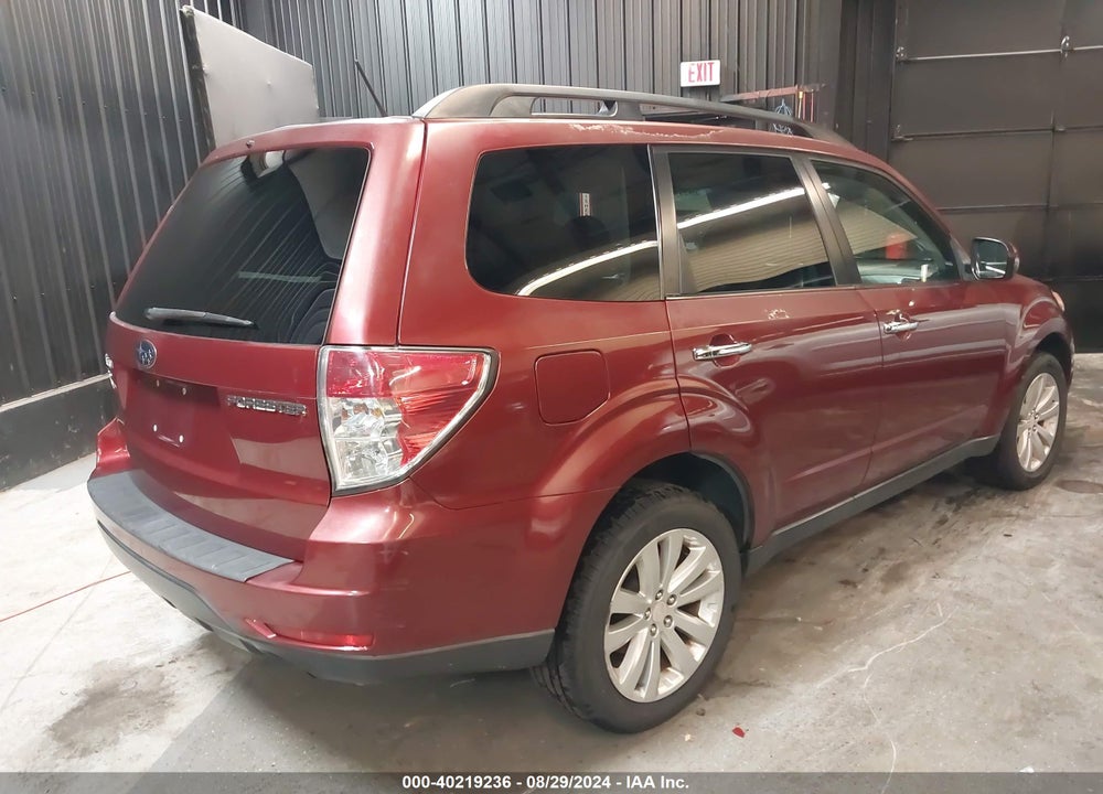 2011 SUBARU FORESTER 2.5X PREMIUM VIN: JF2SHBCCXBH701296