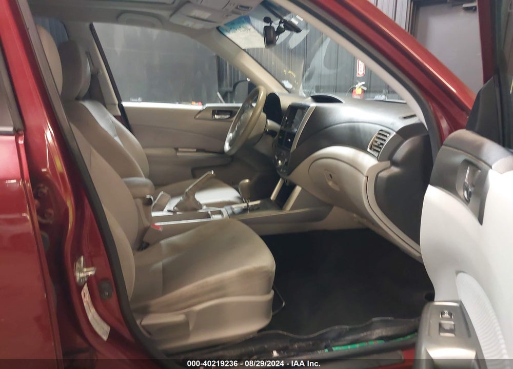 2011 SUBARU FORESTER 2.5X PREMIUM VIN: JF2SHBCCXBH701296