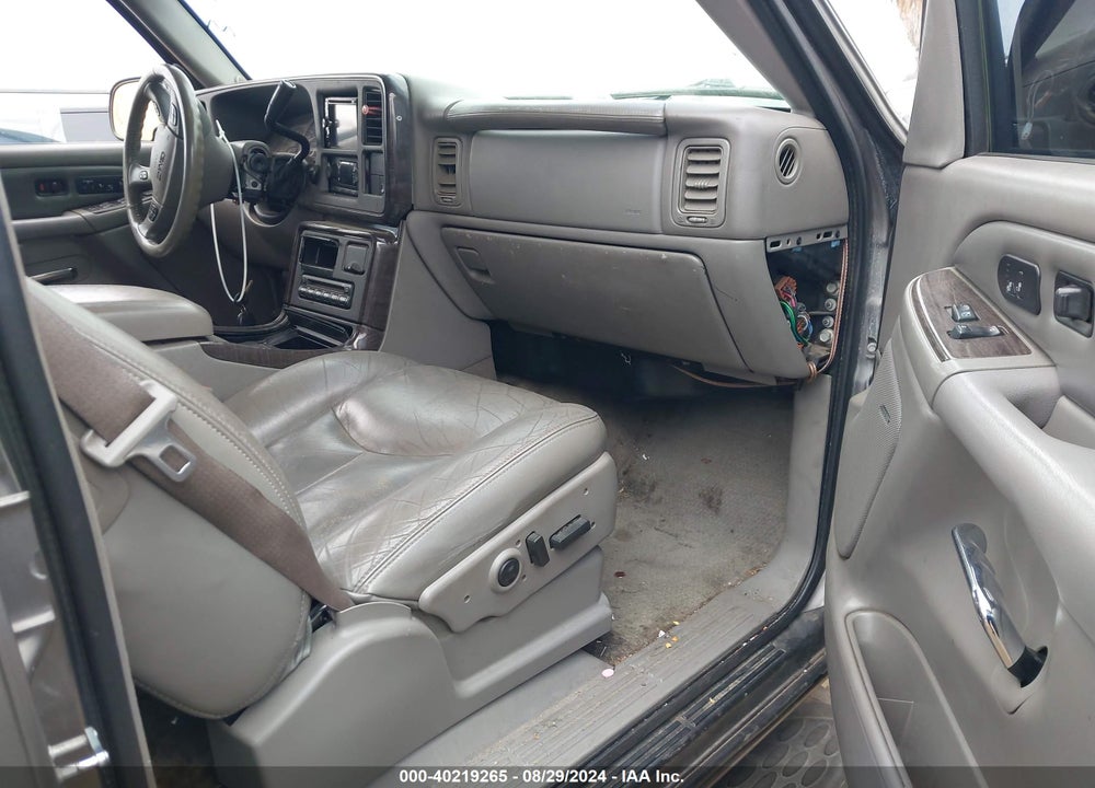 2006 GMC YUKON DENALI VIN: 1GKEK63U06J146889