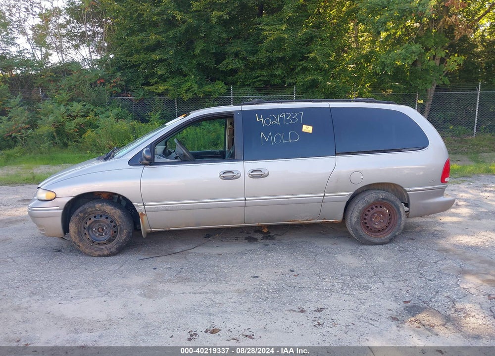 1997 CHRYSLER TOWN & COUNTRY LX VIN: 1C4GP54L5VB405620