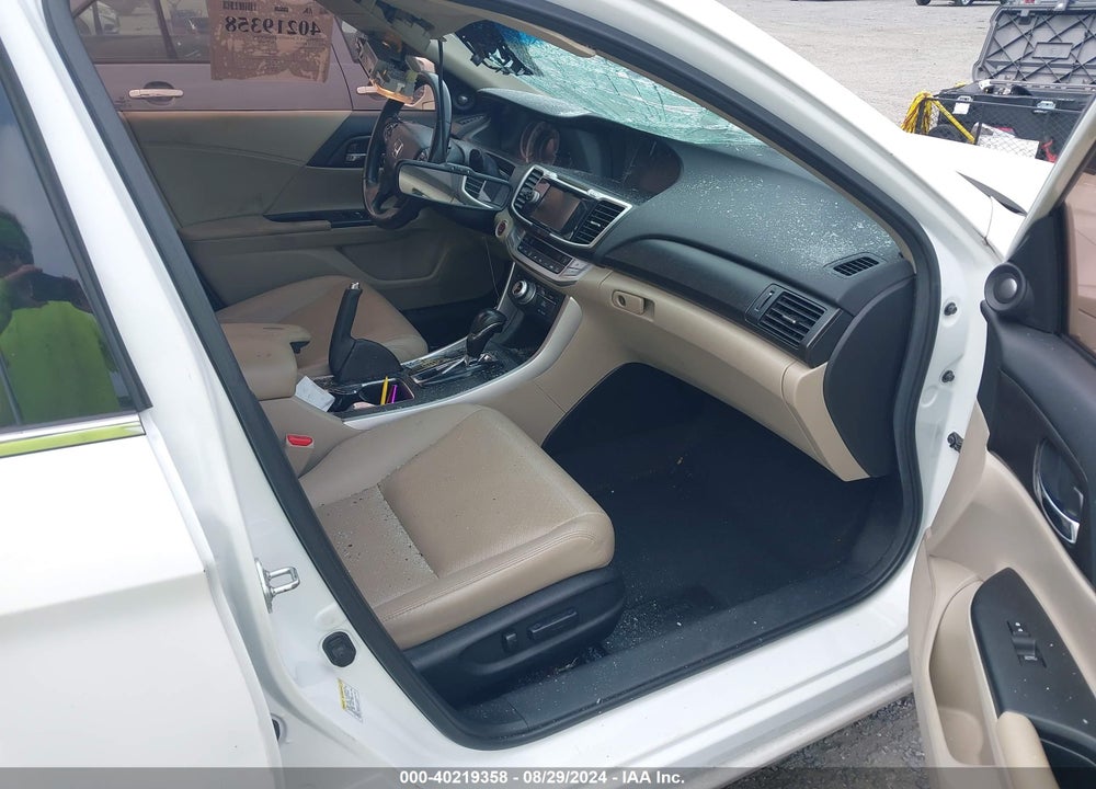 2013 HONDA ACCORD EX-L V-6 VIN: 1HGCR3F82DA013058