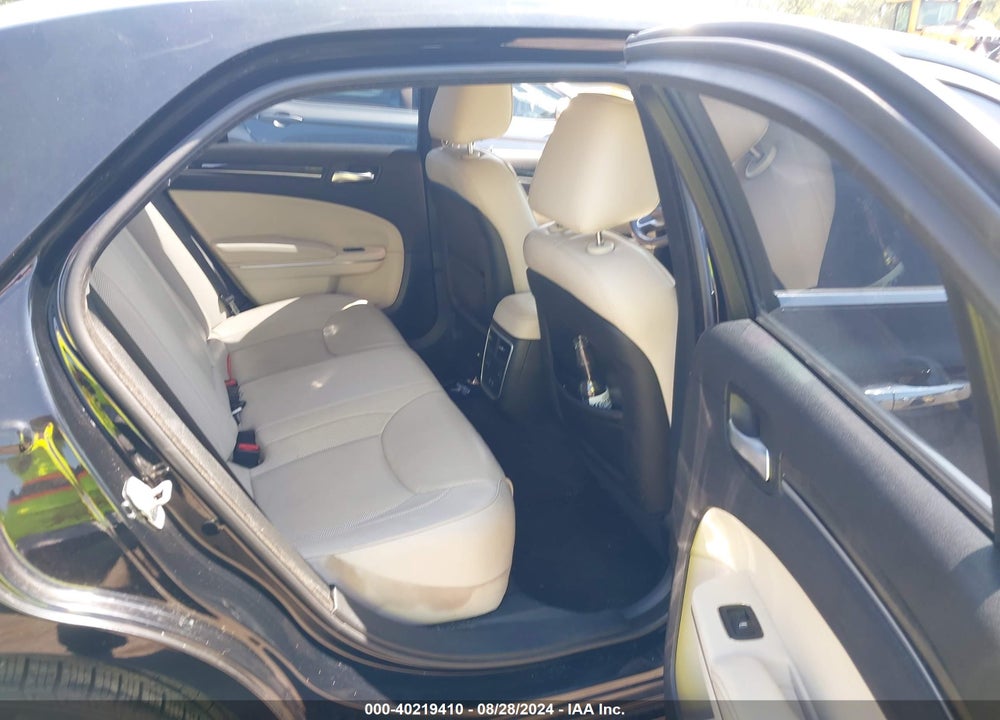 2018 CHRYSLER 300 LIMITED AWD VIN: 2C3CCAKG8JH177207