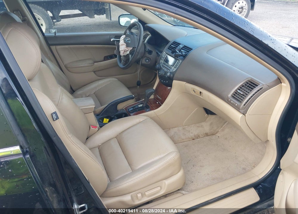 2006 HONDA ACCORD 3.0 EX VIN: 1HGCM66506A040297