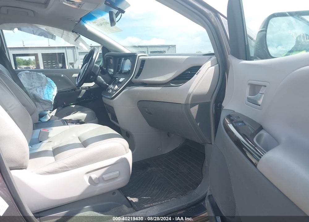 2015 TOYOTA SIENNA XLE PREMIUM 8 PASSENGER VIN: 5TDYK3DCXFS619391