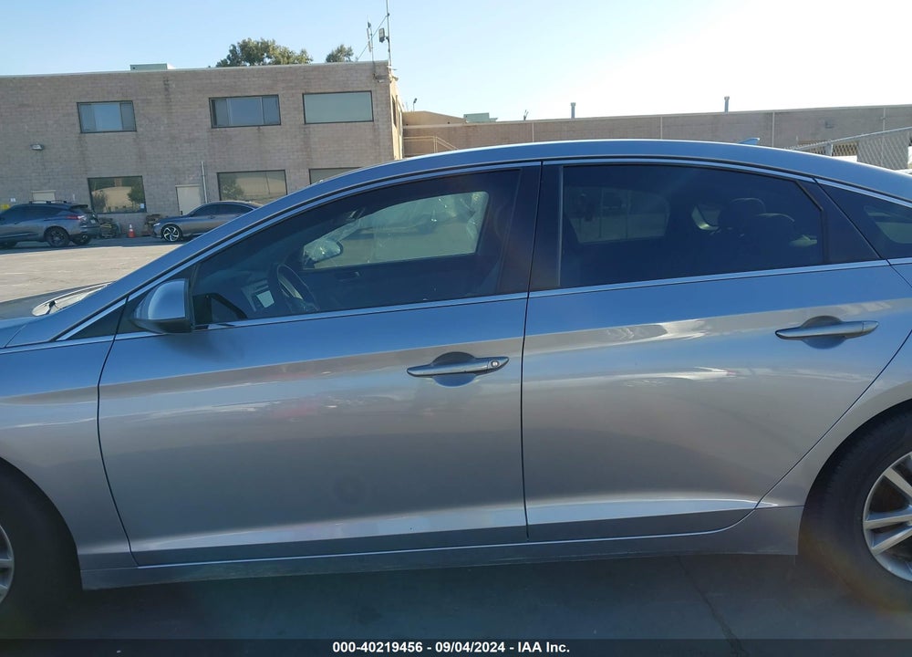 2016 HYUNDAI SONATA SE VIN: 5NPE24AF0GH389388