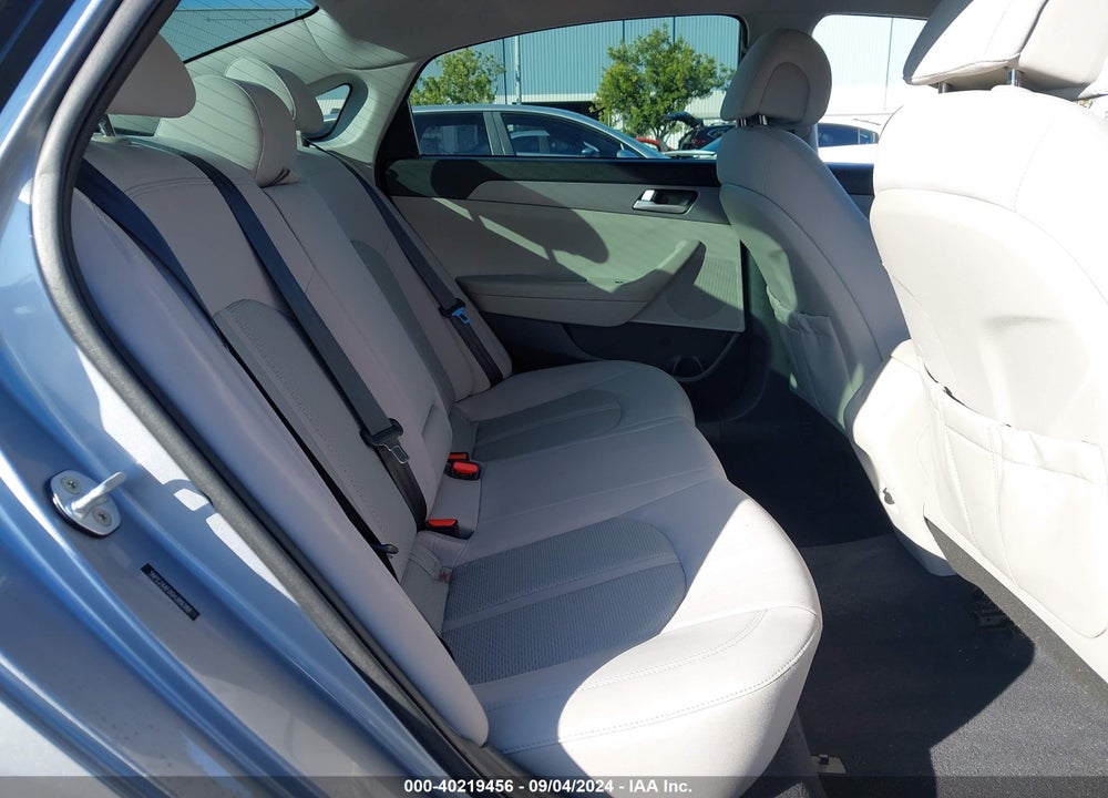 2016 HYUNDAI SONATA SE VIN: 5NPE24AF0GH389388