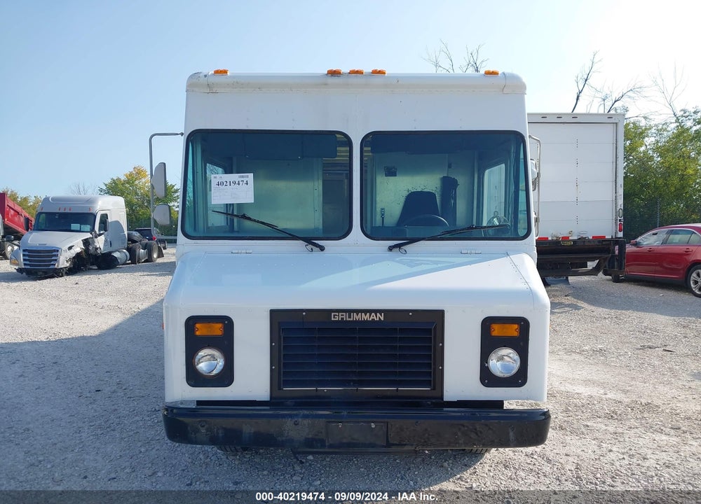 2002 WORKHORSE CUSTOM CHASSIS STEP VAN P42 VIN: 5T4HP41R323349182