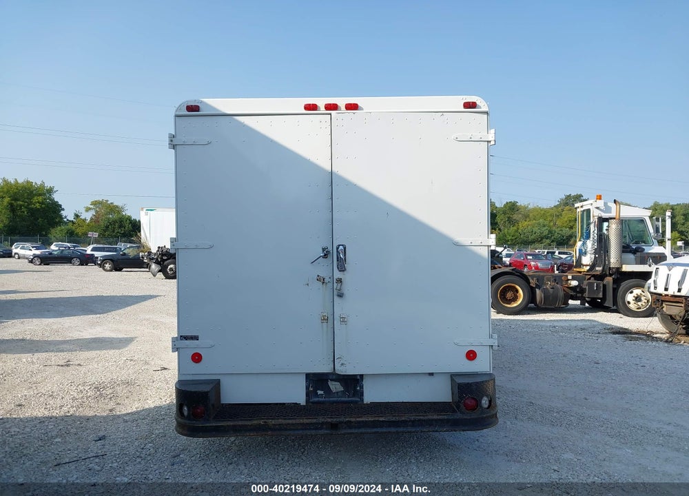 2002 WORKHORSE CUSTOM CHASSIS STEP VAN P42 VIN: 5T4HP41R323349182