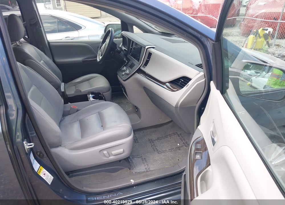 2016 TOYOTA SIENNA XLE PREMIUM 7 PASSENGER VIN: 5TDDK3DC7GS139129
