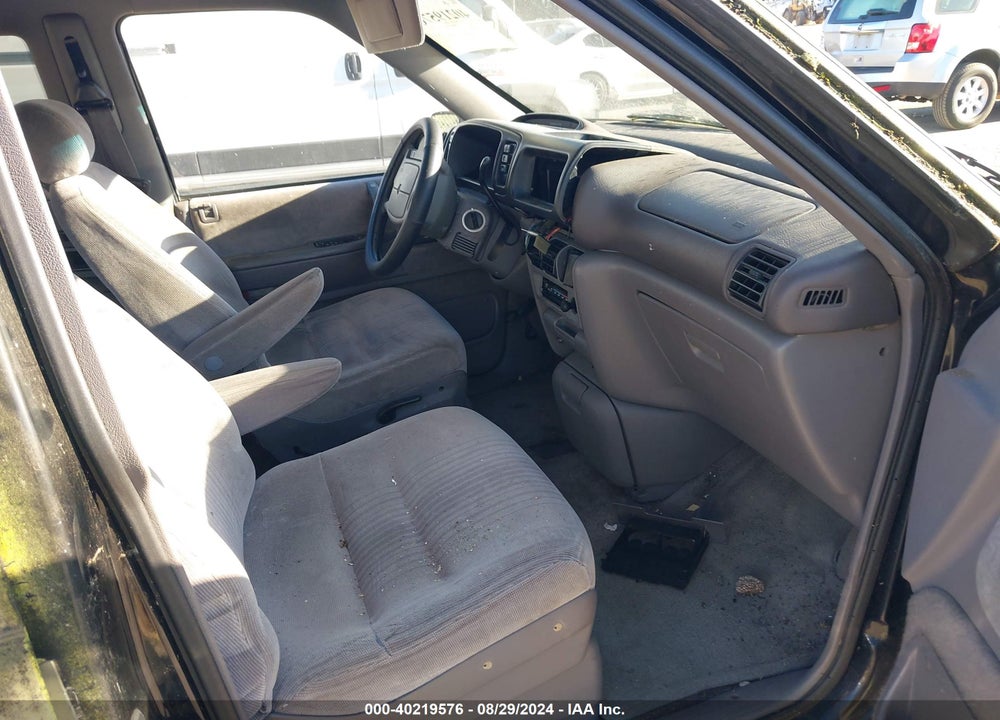 1995 DODGE CARAVAN VIN: 2B4GH55R3SR104807