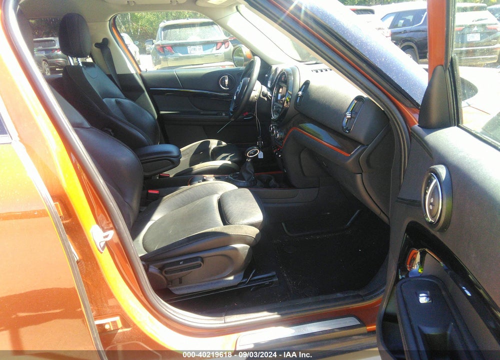2017 MINI COUNTRYMAN COOPER VIN: WMZYV5C35H3C02014