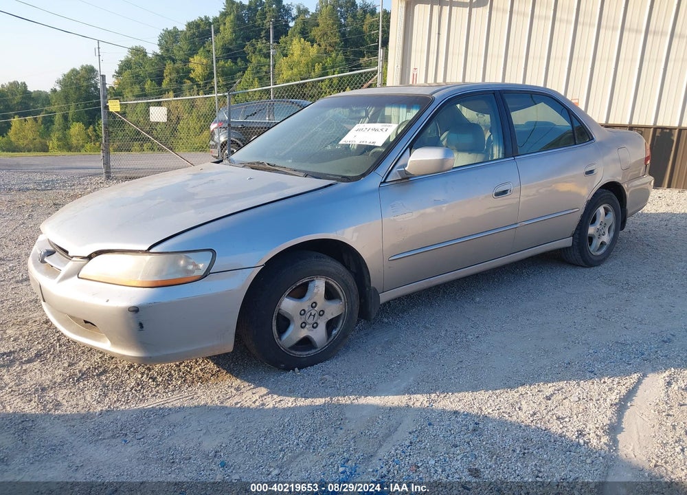 1999 HONDA ACCORD EX V6 VIN: 1HGCG1652XA018605