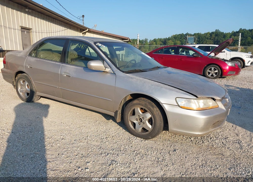 1999 HONDA ACCORD EX V6 VIN: 1HGCG1652XA018605