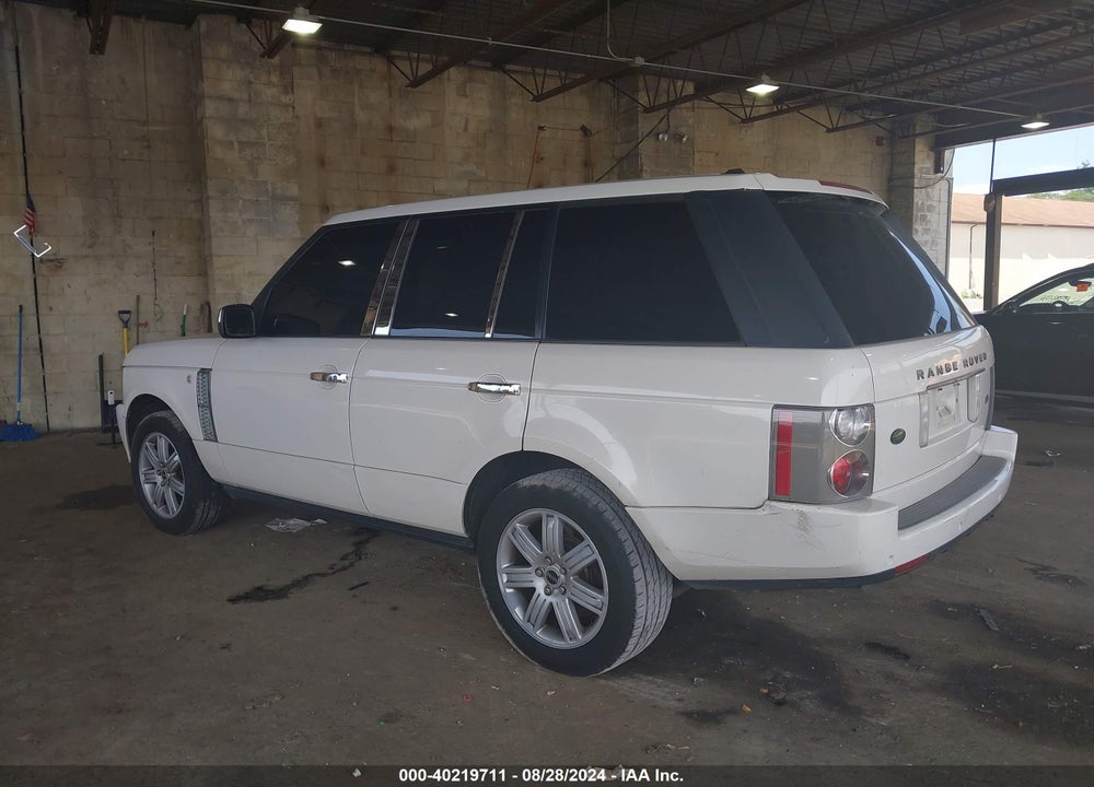 2008 LAND ROVER RANGE ROVER HSE VIN: SALME154X8A279928
