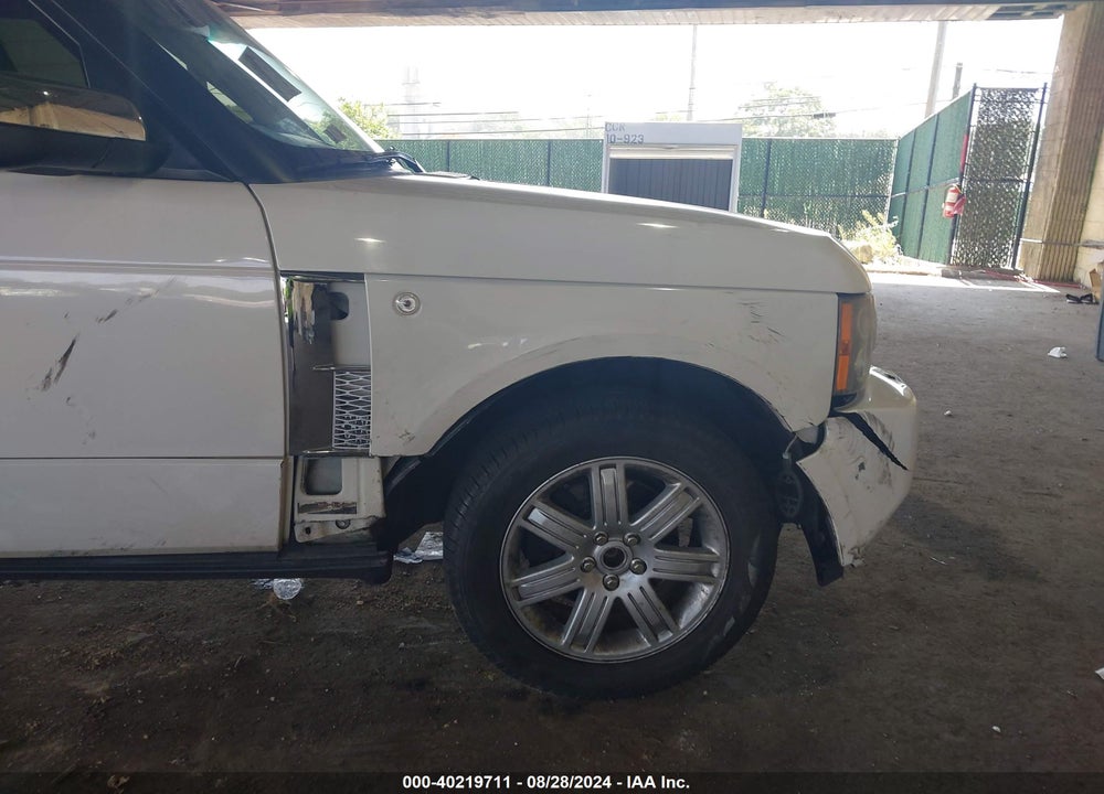 2008 LAND ROVER RANGE ROVER HSE VIN: SALME154X8A279928