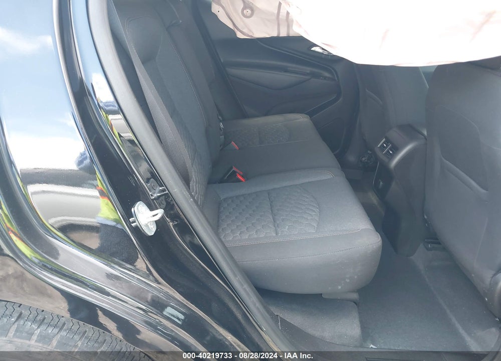 2018 CHEVROLET EQUINOX LT VIN: 2GNAXJEV1J6105415