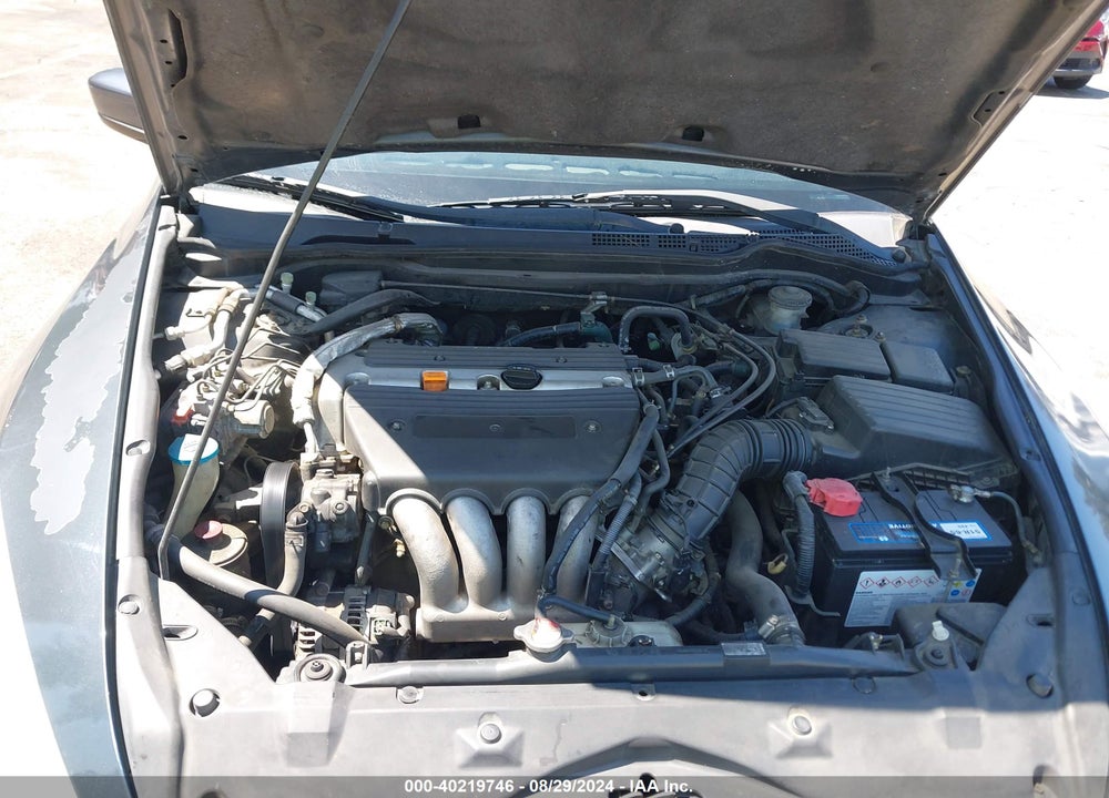 2004 HONDA ACCORD 2.4 LX VIN: JHMCM56344C019802
