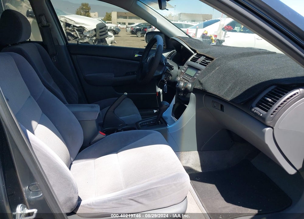 2004 HONDA ACCORD 2.4 LX VIN: JHMCM56344C019802