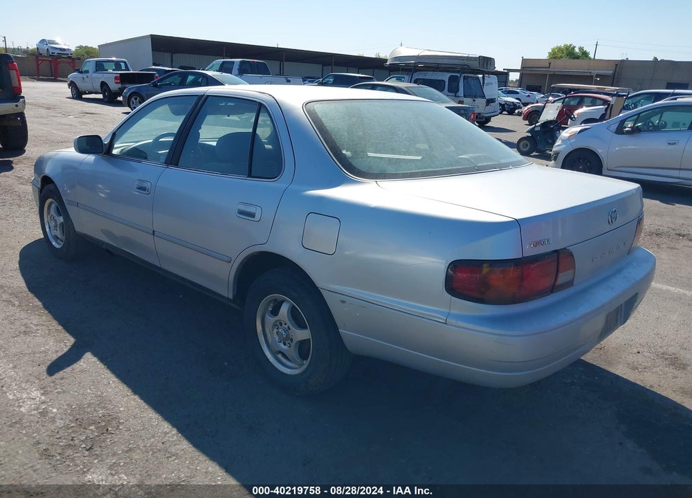 1996 TOYOTA CAMRY VIN: JT2BG12K3T0361230