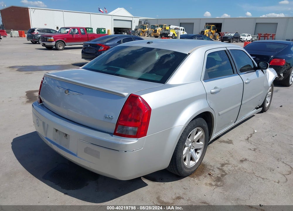 2006 CHRYSLER 300 VIN: 2C3KA53G26H525212