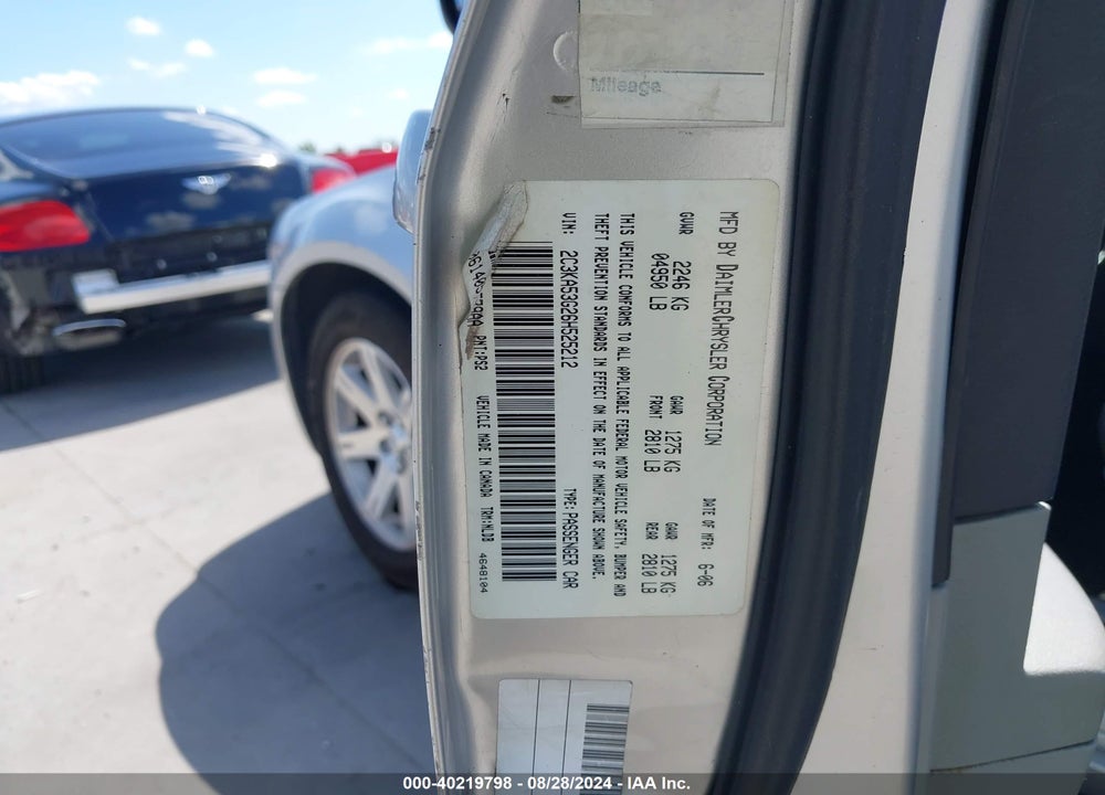 2006 CHRYSLER 300 VIN: 2C3KA53G26H525212