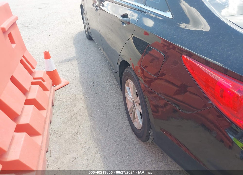 2013 HYUNDAI SONATA GLS VIN: 5NPEB4AC6DH727250