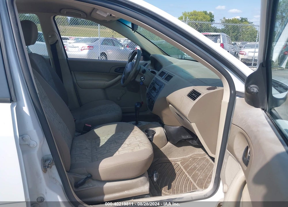 2005 FORD FOCUS ZX4 VIN: 1FAFP34N95W246763