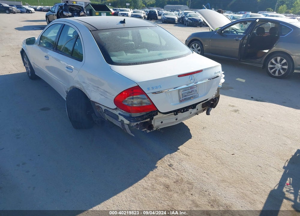 2008 MERCEDES-BENZ E 350 VIN: WDBUF87X88B320702