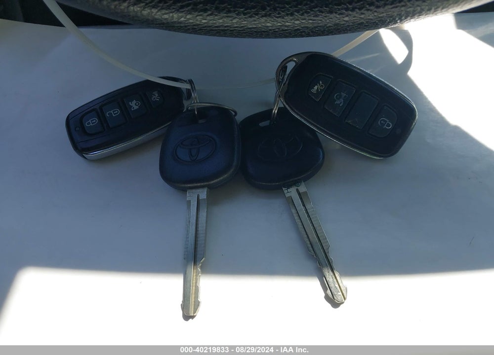 2014 TOYOTA COROLLA VIN: 5YFBURHE0EP084691