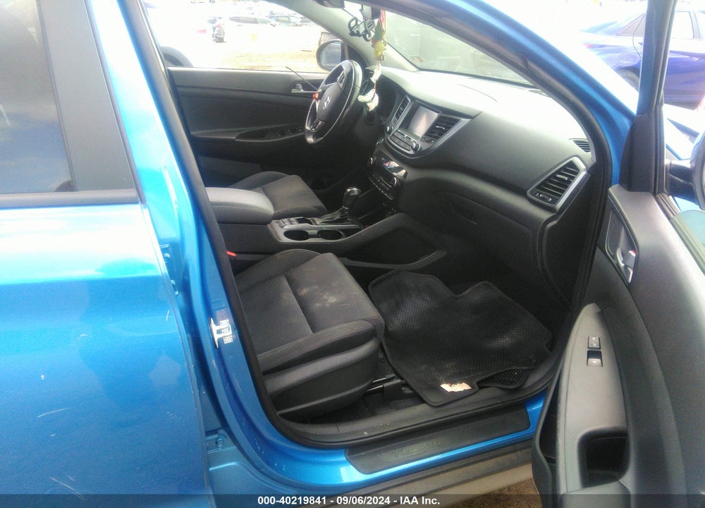 2018 HYUNDAI TUCSON VALUE VIN: KM8J3CA23JU622000