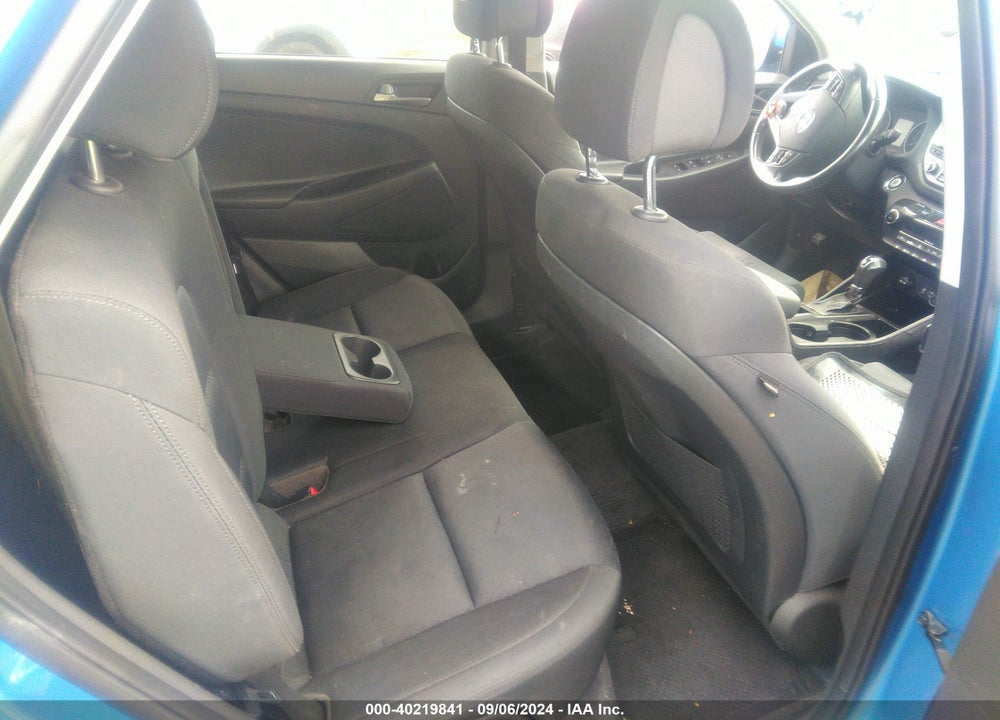 2018 HYUNDAI TUCSON VALUE VIN: KM8J3CA23JU622000