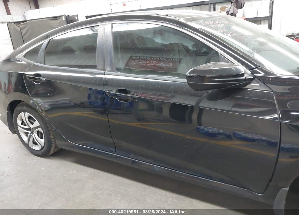 2018 HONDA CIVIC LX VIN: 2HGFC2F53JH551635