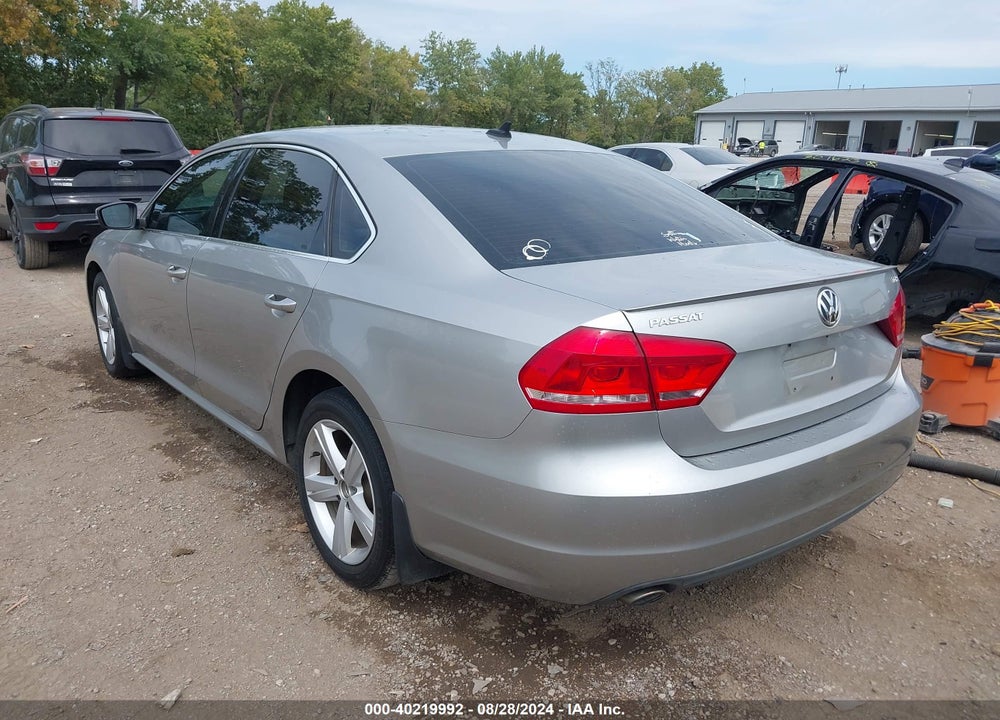 2013 VOLKSWAGEN PASSAT 2.0L TDI SE VIN: 1VWBN7A30DC096368