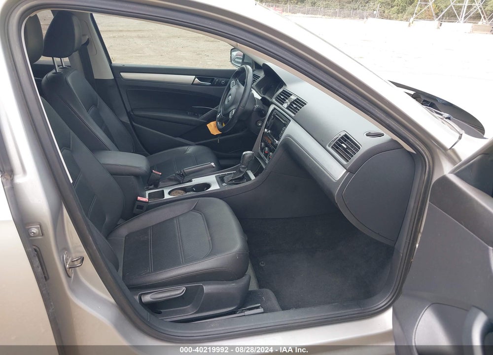 2013 VOLKSWAGEN PASSAT 2.0L TDI SE VIN: 1VWBN7A30DC096368
