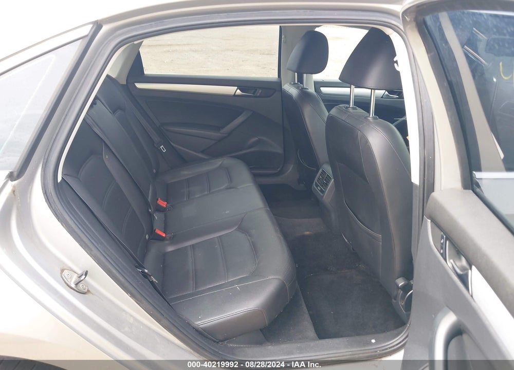 2013 VOLKSWAGEN PASSAT 2.0L TDI SE VIN: 1VWBN7A30DC096368