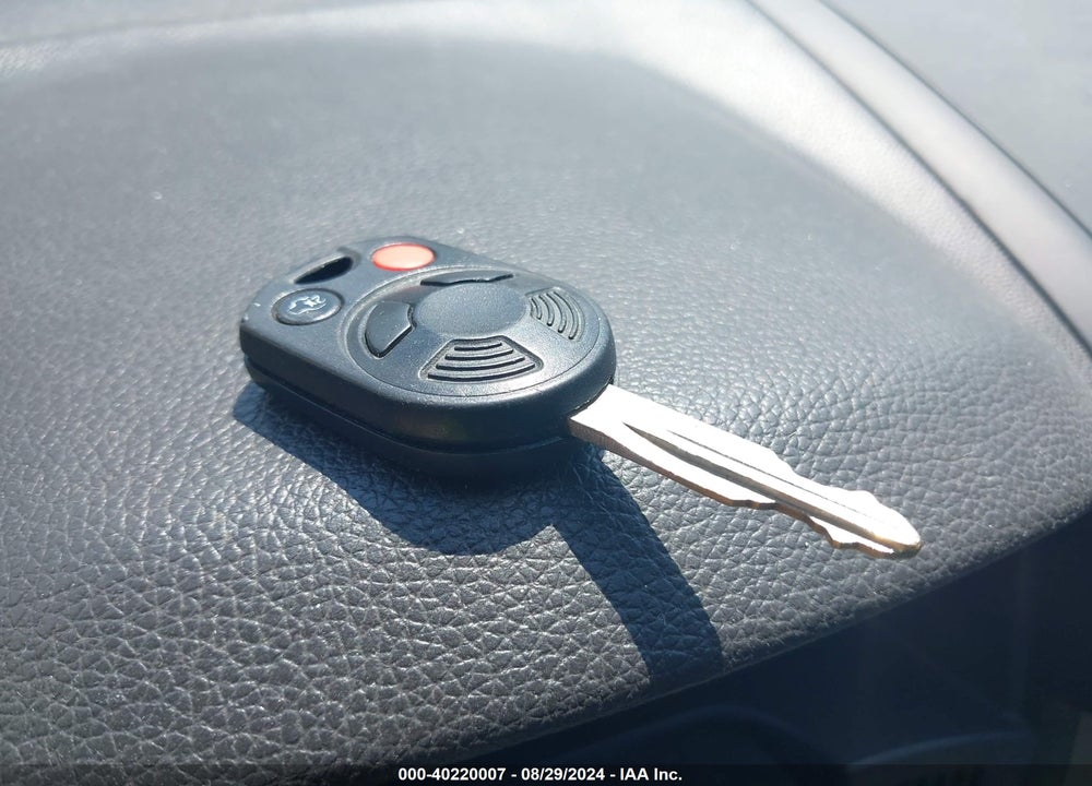 2010 FORD FUSION SE VIN: 3FAHP0HA1AR424631