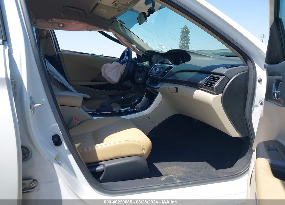 2015 HONDA ACCORD LX VIN: 1HGCR2F32FA011540