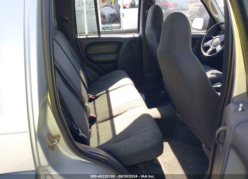 2004 JEEP LIBERTY SPORT VIN: 1J4GL48K04W187935