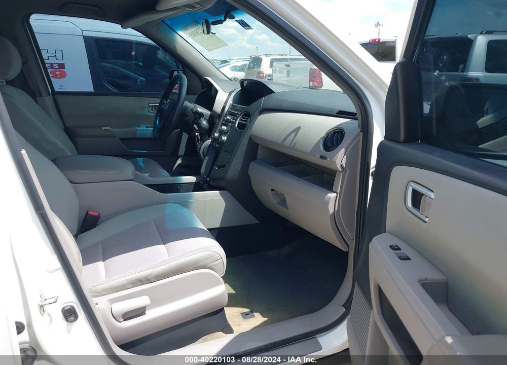 2014 HONDA PILOT EX VIN: 5FNYF3H46EB020417