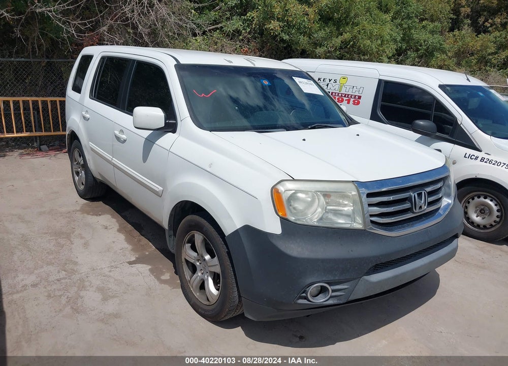 2014 HONDA PILOT EX VIN: 5FNYF3H46EB020417