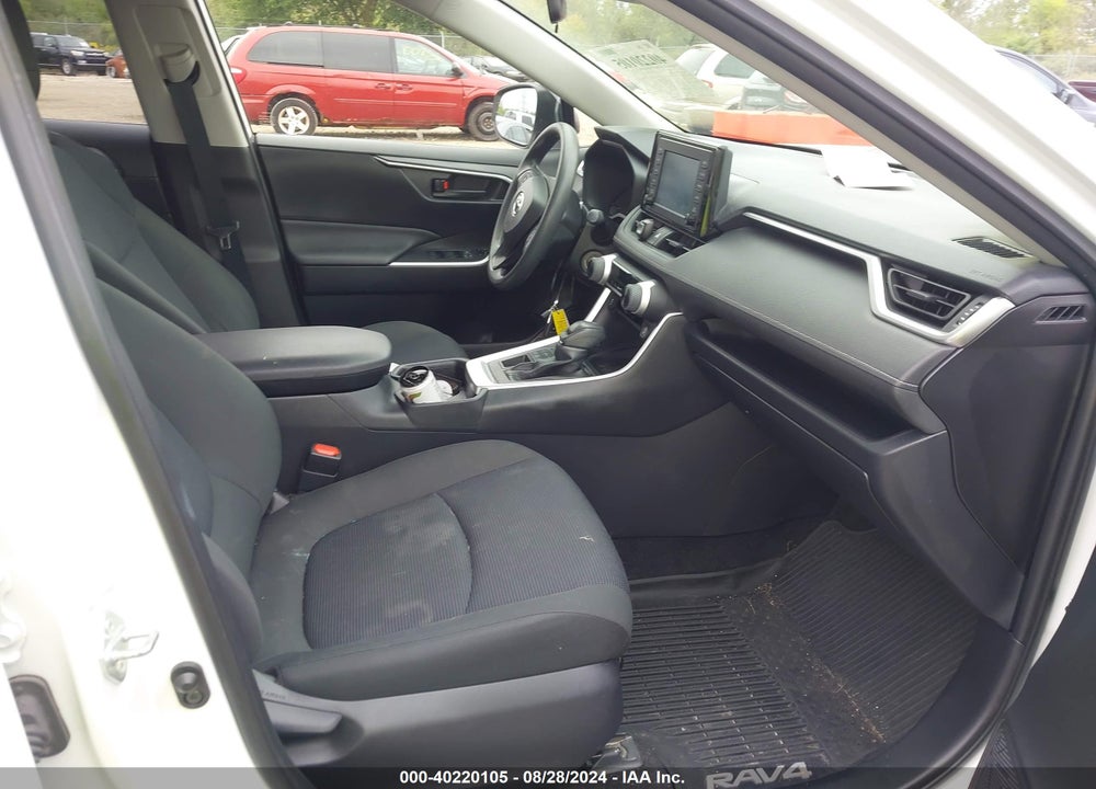 2019 TOYOTA RAV4 LE VIN: JTMF1RFV8KJ023229