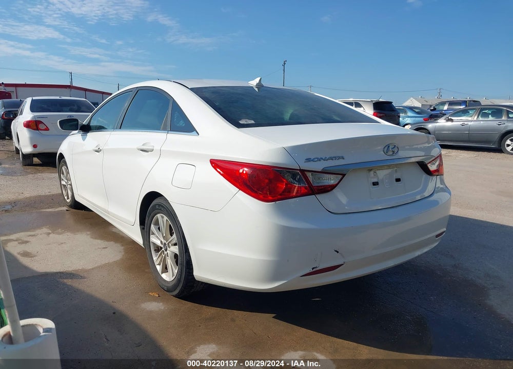 2013 HYUNDAI SONATA GLS VIN: 5NPEB4AC3DH621547