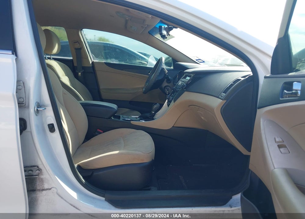 2013 HYUNDAI SONATA GLS VIN: 5NPEB4AC3DH621547