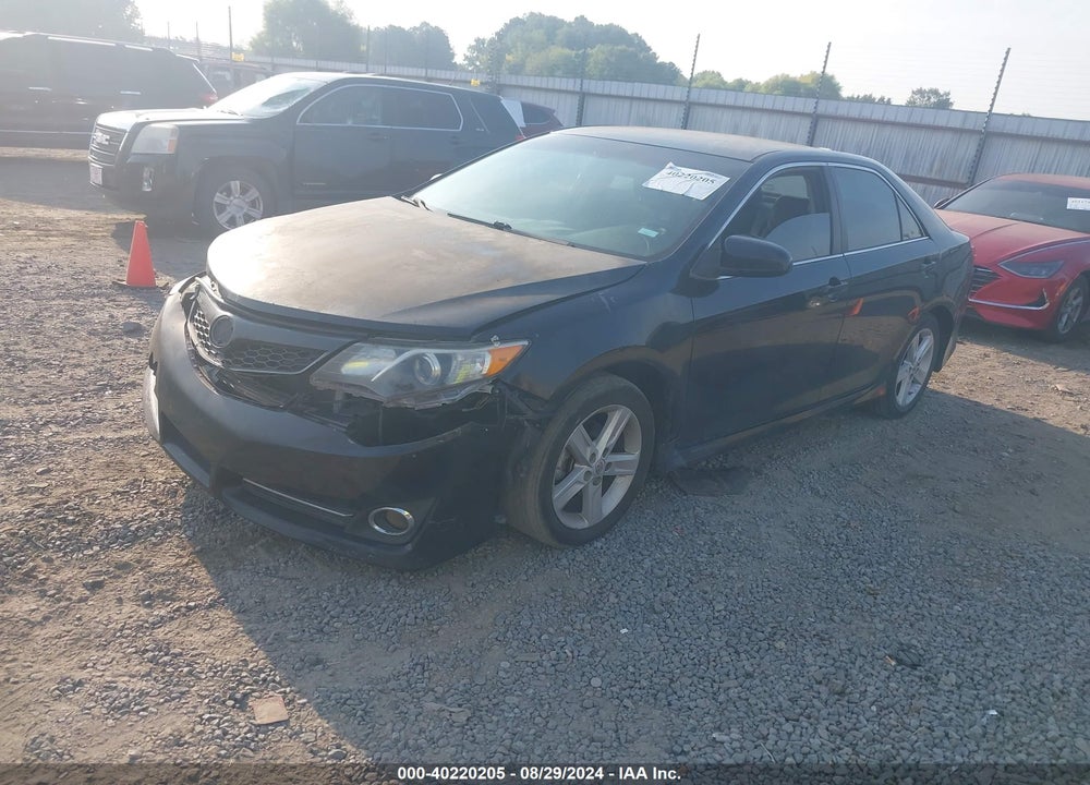 2014 TOYOTA CAMRY SE VIN: 4T1BF1FK3EU750073