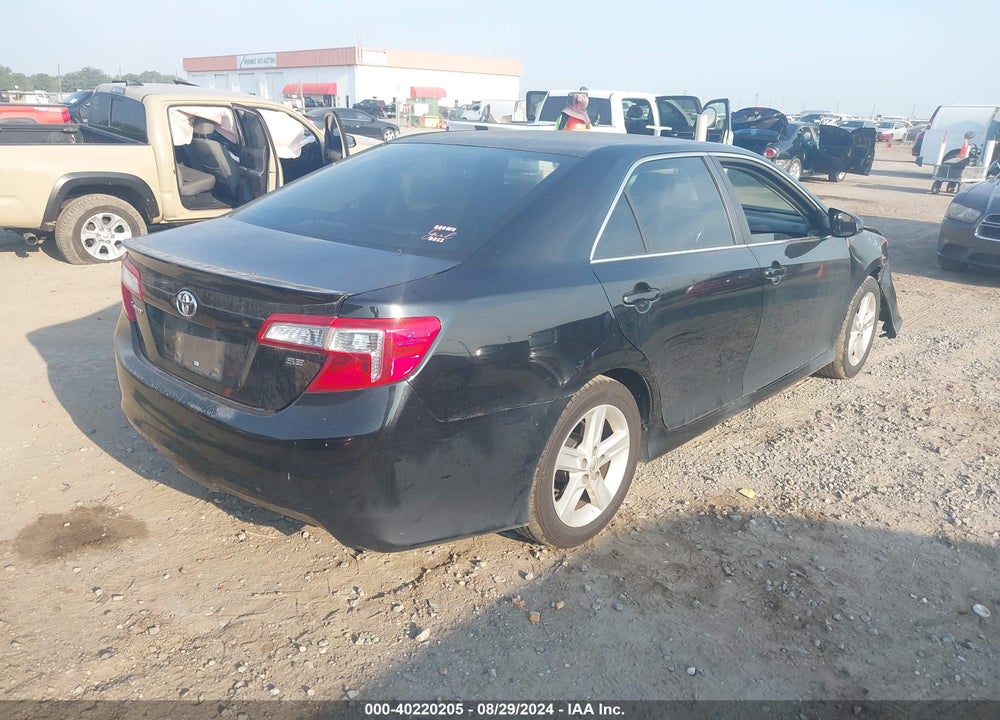 2014 TOYOTA CAMRY SE VIN: 4T1BF1FK3EU750073