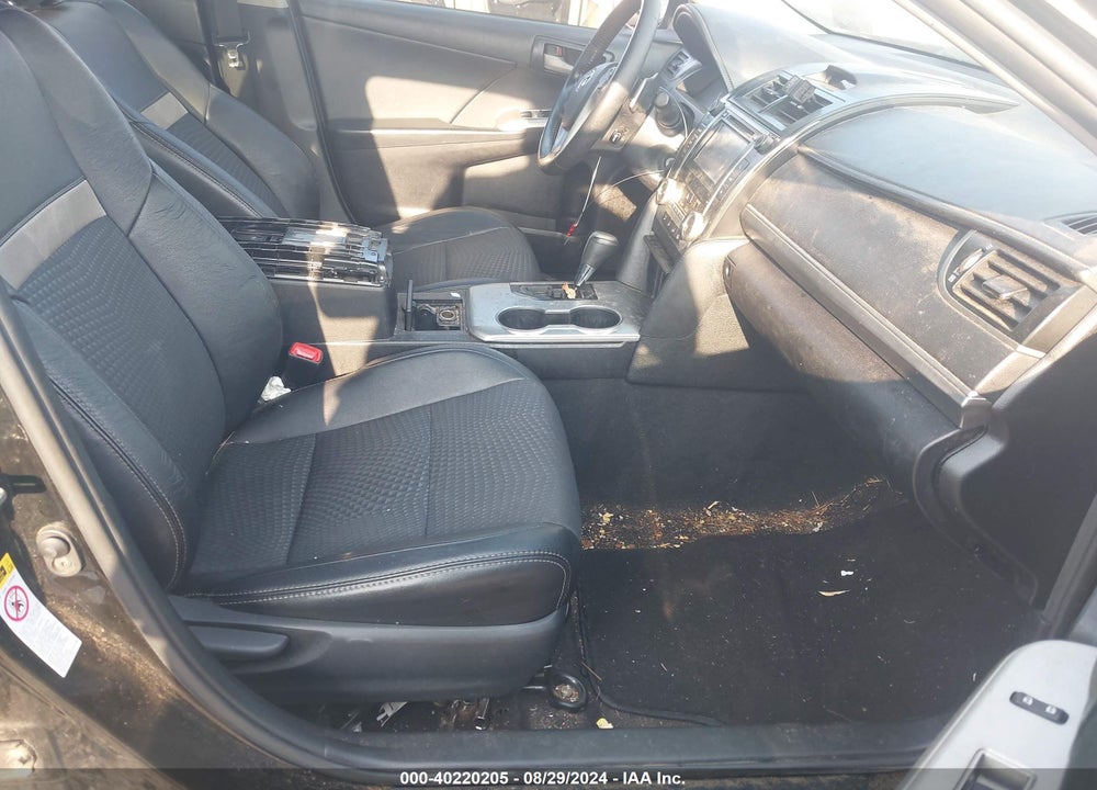 2014 TOYOTA CAMRY SE VIN: 4T1BF1FK3EU750073