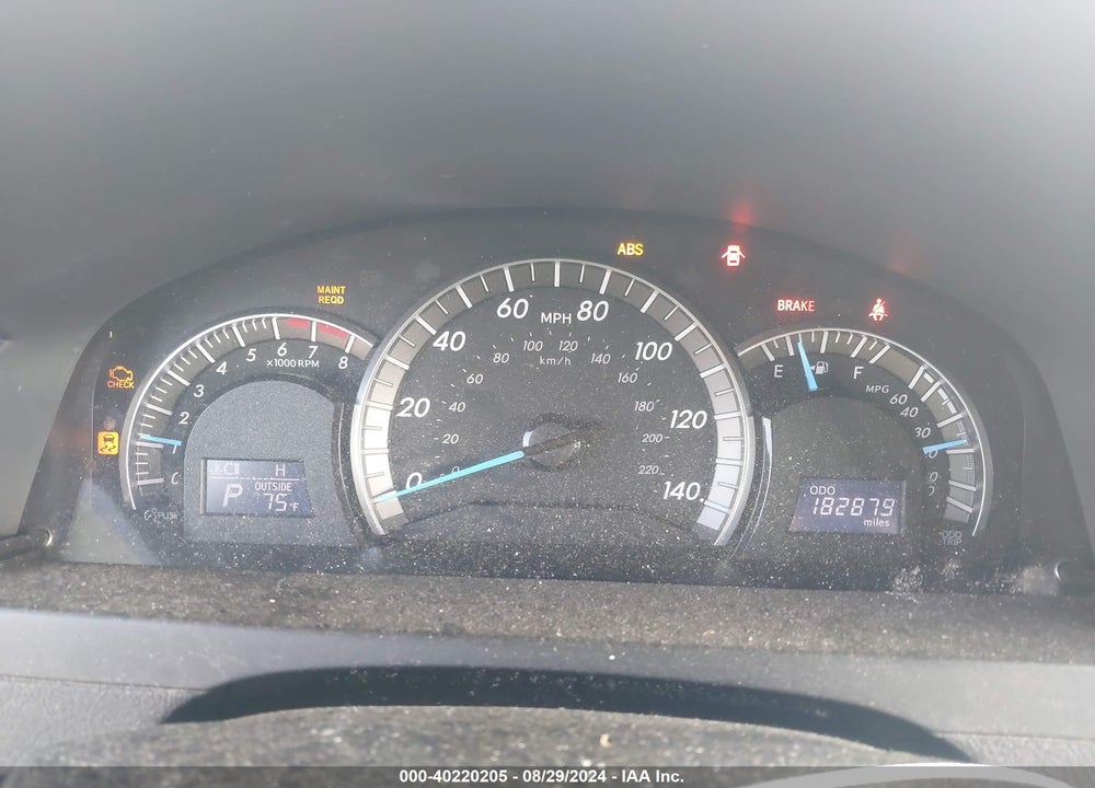 2014 TOYOTA CAMRY SE VIN: 4T1BF1FK3EU750073
