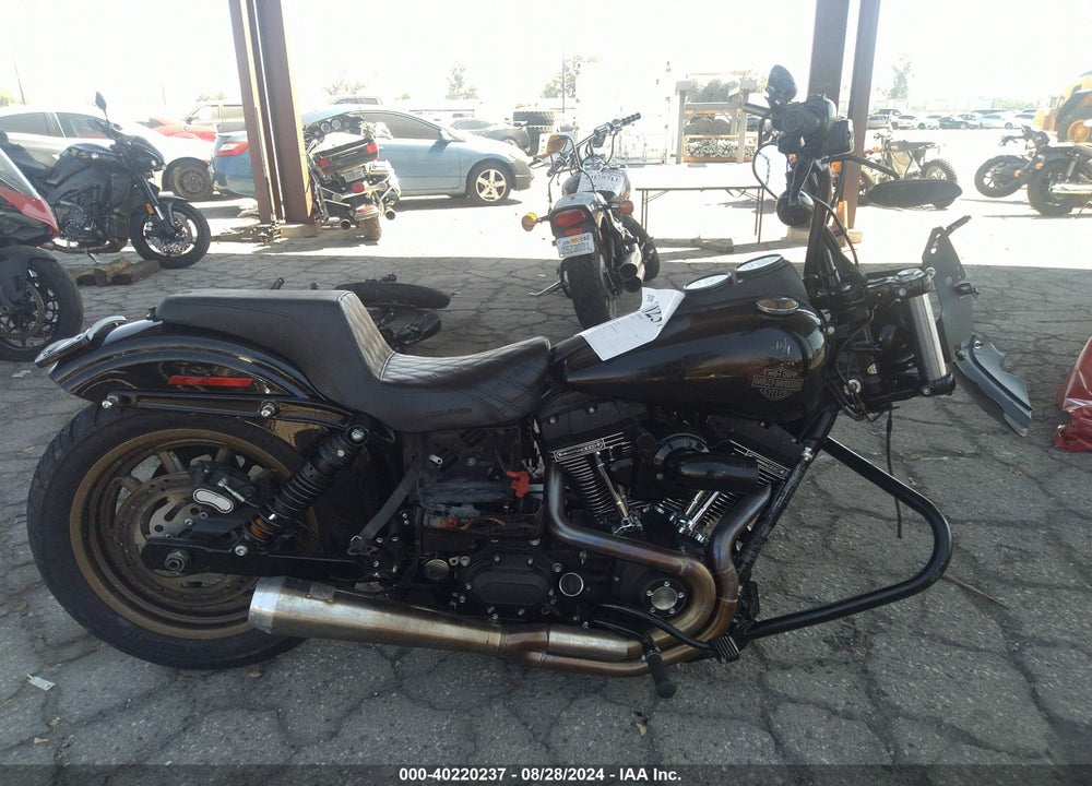 2017 HARLEY-DAVIDSON FXDLS VIN: 1HD1GS836HC320717