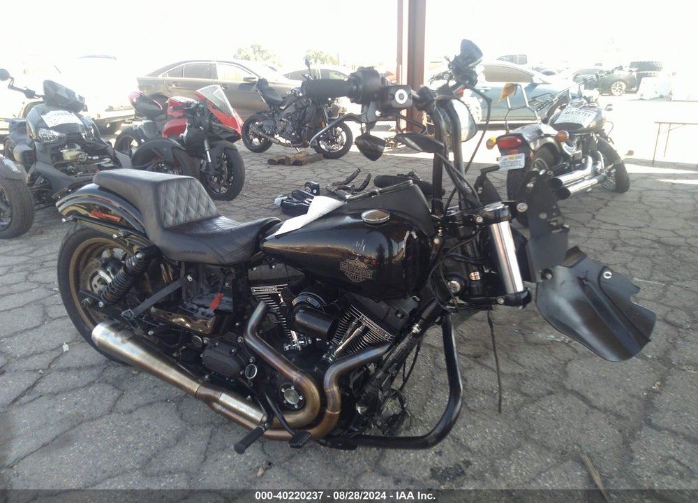 2017 HARLEY-DAVIDSON FXDLS VIN: 1HD1GS836HC320717